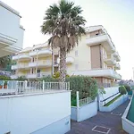 Lägenhet A 40 Mt Dal Mare Fronte Mare Rifa790 Cupra Marittima