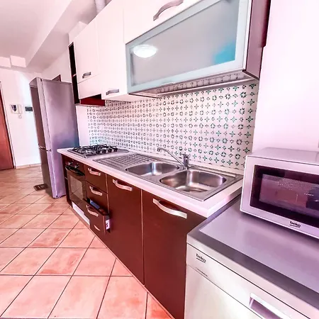 A 40 Mt Dal Mare Fronte Mare Rifa790 Apartment