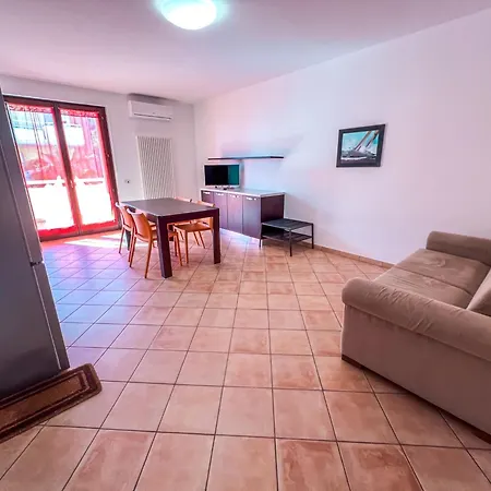 A 40 Mt Dal Mare Fronte Mare Rifa790 Apartment