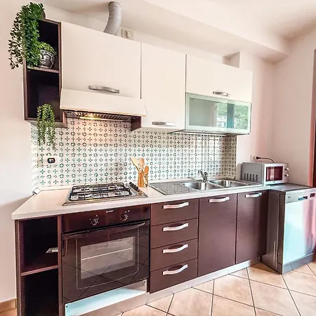 Daire A 40 Mt Dal Mare Fronte Mare Rifa790