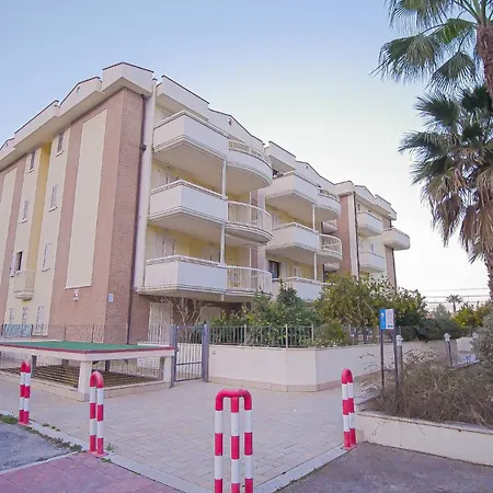 Daire A 40 Mt Dal Mare Fronte Mare Rifa790