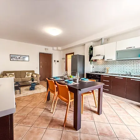 A 40 Mt Dal Mare Fronte Mare Rifa790 *